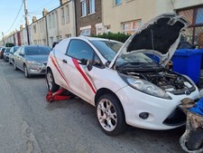 Ford Fiesta MK7 Breaking 1.6tdci Zetec S White