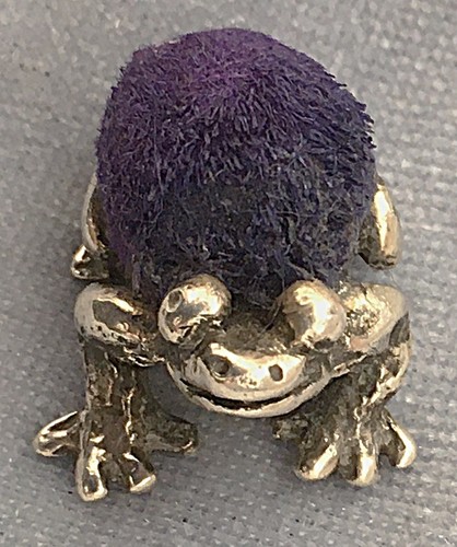Cute sterling silver frog - *cute,