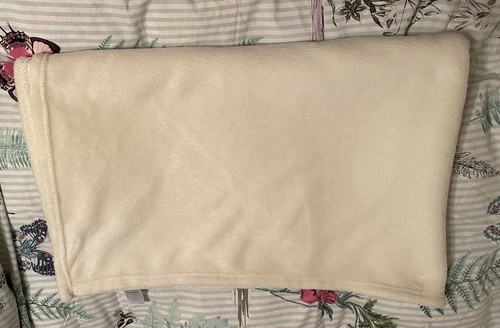 White blanket single