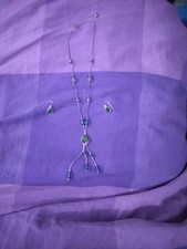 Green Stone Women's Necklace and Earring Set Possibly From Avon