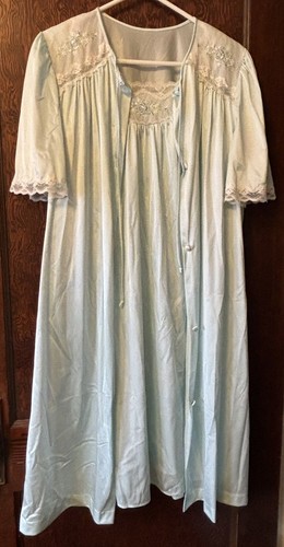 Vintage lorraine peignoir - vintage,