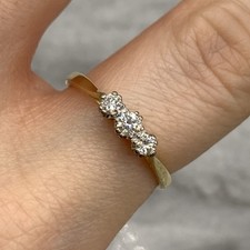 18ct Gold Diamond .15ct