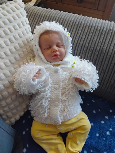 Newborn months hand - 0-3,