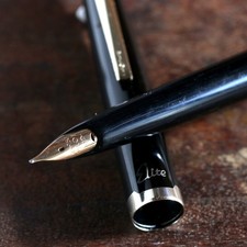 Vintage Namiki Pilot Elite Fountain Pen 18K-750 M-Nib Japan Tested w/ New CON-40