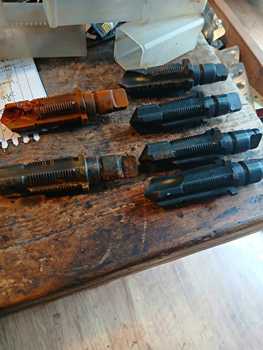 Set 6steel threading taps - of,