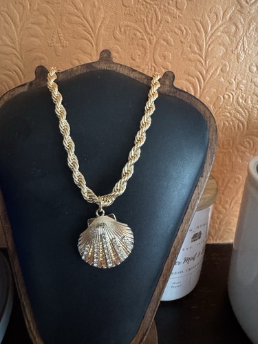 Gold seashell pendant necklace - pendant,
