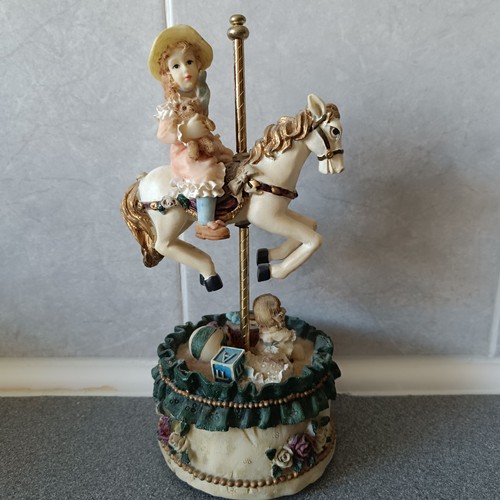 Vintage carousel music - , box