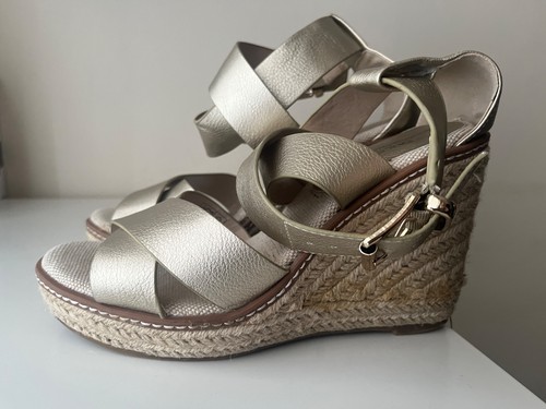 Wedges size 5 gold - wedges,