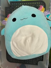 NEW WITH TAGS SQUISHMALLOW