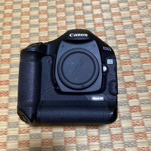 Canon eos mark - iv, digital
