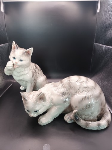 Vintage large grey white tabby - white,