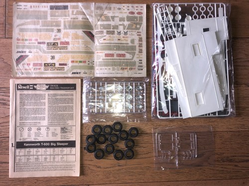 Revell model semi - 1/25,