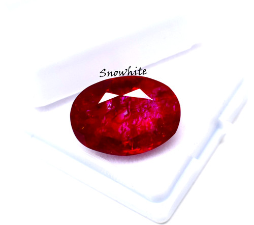 Certified red beryl - 9, ct