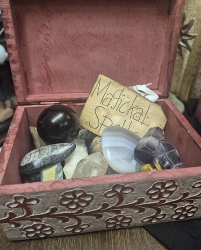 Haunted doll aura - no,