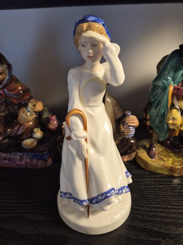 Royal doulton the nursery - royal,