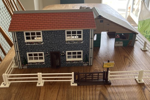 Britains county gate - britains,