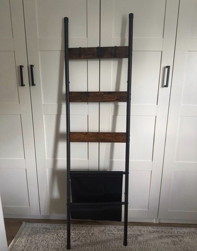 Tier ladder with - 3, magazine