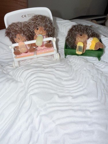 Vintage sylvanian families - sylvanian,