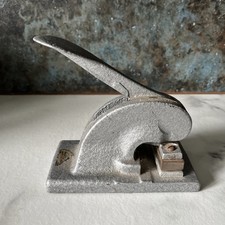 VintagePersonalised Company embossing press/Notary Seal Stylish Desk Model