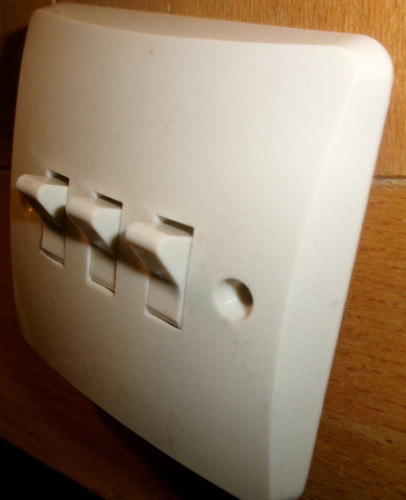Vintage light switch ivory - mk,