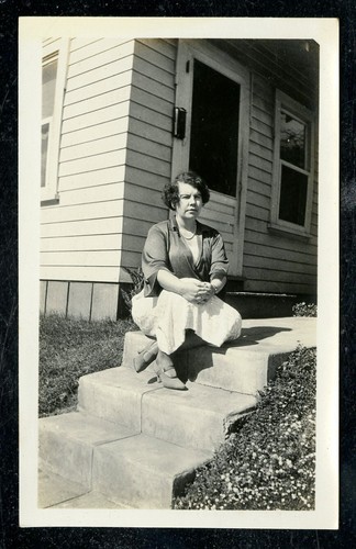 Vintage photo serious - photo,
