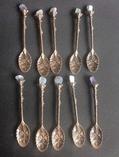1 Decorative Engraved Teaspoon
