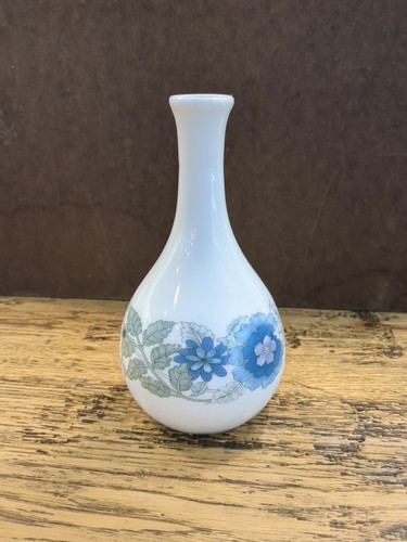 Wedgwood clementine bud vase - wedgwood,