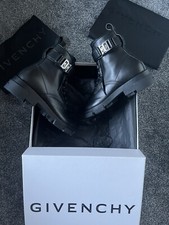Givenchy Terra 4G Buckle