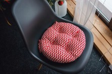 Round Chair Cushion with Ties — Candy Cane Chevron
