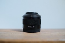 Sony FE Zeiss 35mm f/2.8 |