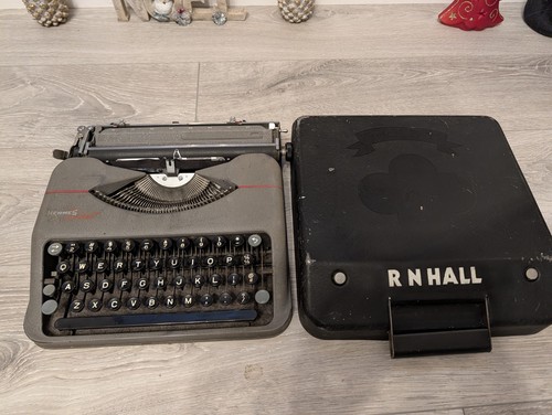 1952 hermes rocket typewriter - hermes,
