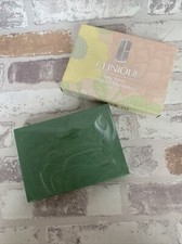 Clinique city base compact