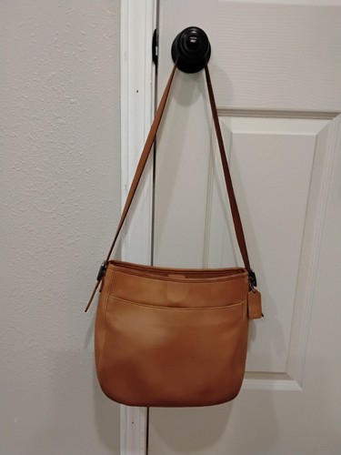 Vintage coach british - vintage, tan