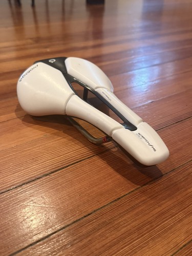 Prologo scratch white pas - scratch, m5