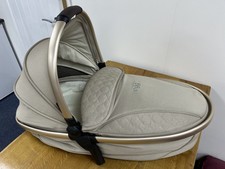 Egg3 Feather Luxury Carrycot