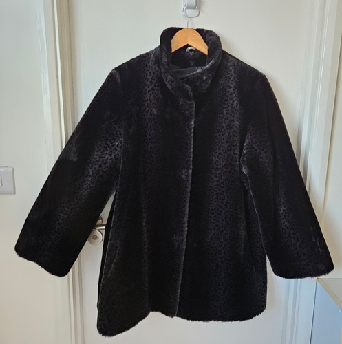 Black faux fur coat signé - black,