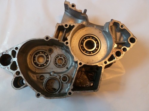 Suzuki rm125 crank case left - rm125,