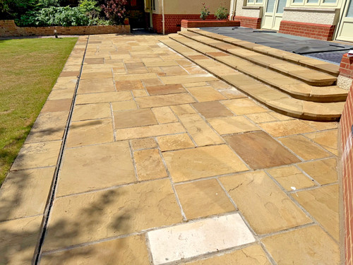 Sandstone paving 97 - 97, sqm