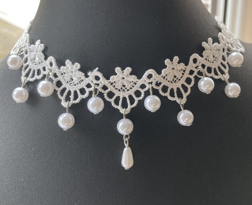 White flower lace faux - &,