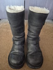 UGG Kensington S/N 1969 Women's Black Sheepskin Leather Zip Boots size UK4 EU35