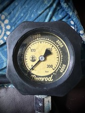 Nemrod contents pressure gauge