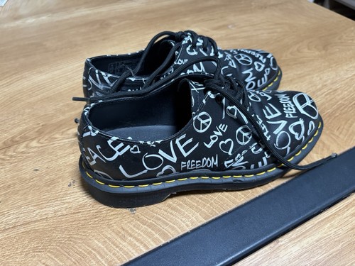 Martens 1461 script - martens,