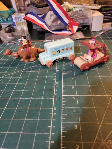 Vintage flintstones figures - vintage,