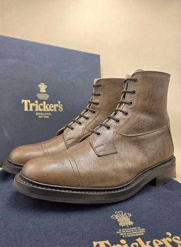 Rrp 585 tricker grassmere - £585, tricker's