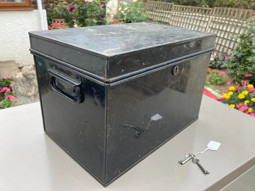 Large vintage metal - vintage,