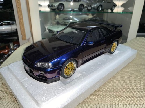 Autoart nissan skyline - 1/18,