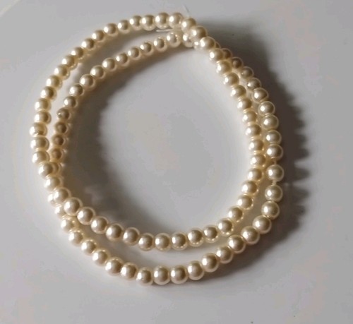Two faux pearl vintage - faux,