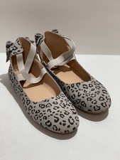 MONKEY FEET GRAY CHEETAH