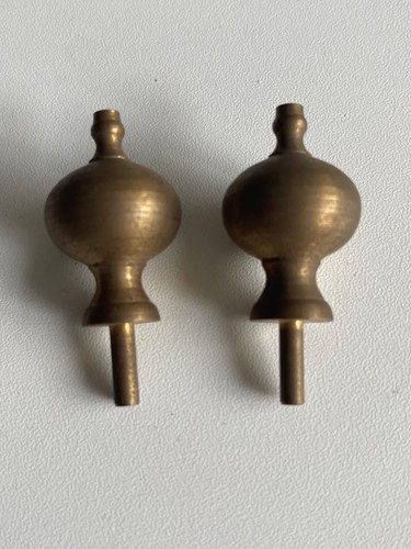 Pair brass ball - ball, finials