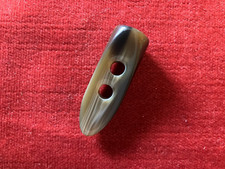Traditional Horn Look 45mm Brown Resin Toggle T432